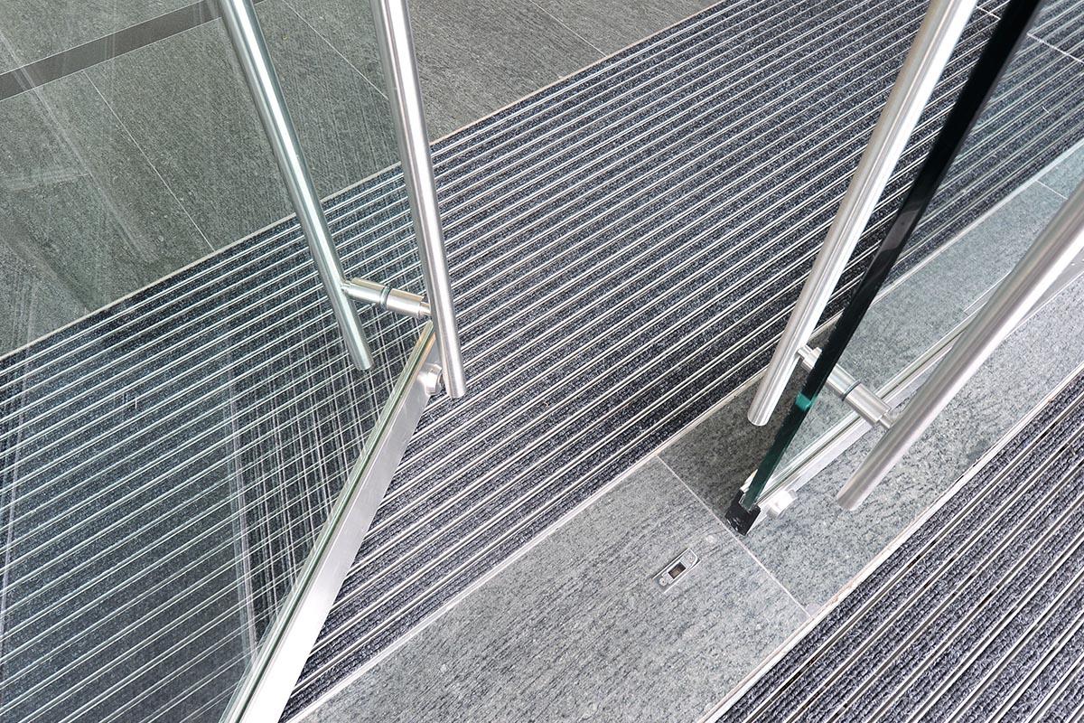 Predpražniki z ALU profili predpražniki